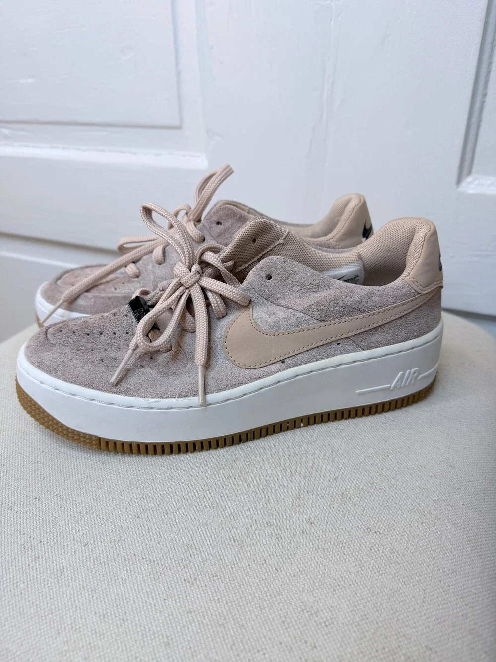 Nike Air Women's Size 7 Beige Suede Sneakers